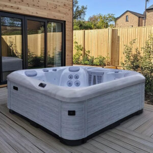 aquasolus-brook-hot-tub-07