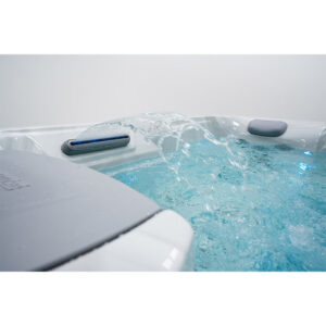 aquasolus-eden-hot-tub-18