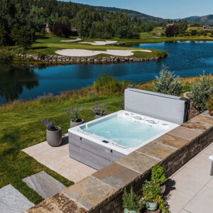 bullfrog-spas-m6-hot-tub-01