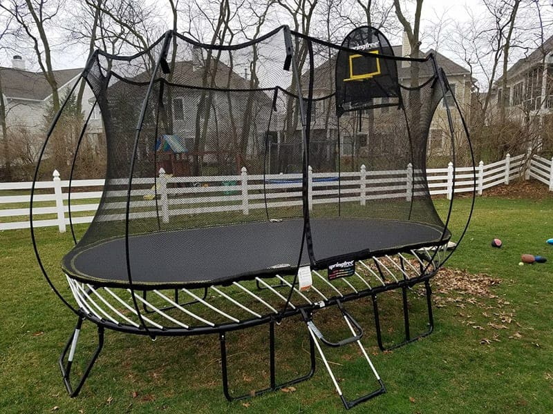 oval-springfree-trampoline-3-1.jpg