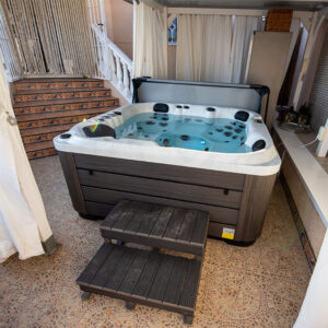 platinum-spas-happy-hot-tub-10