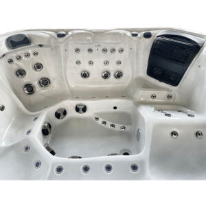 platinum-spas-maximus-hot-tub-05