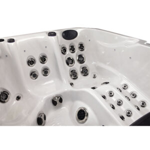 platinum-spas-monaco-hot-tub-04