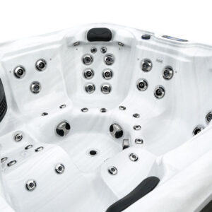 platinum-spas-santorini-hot-tub-03