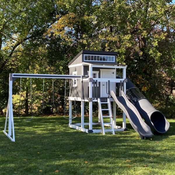 swing-kingdom-playset-kingom-lodge-1